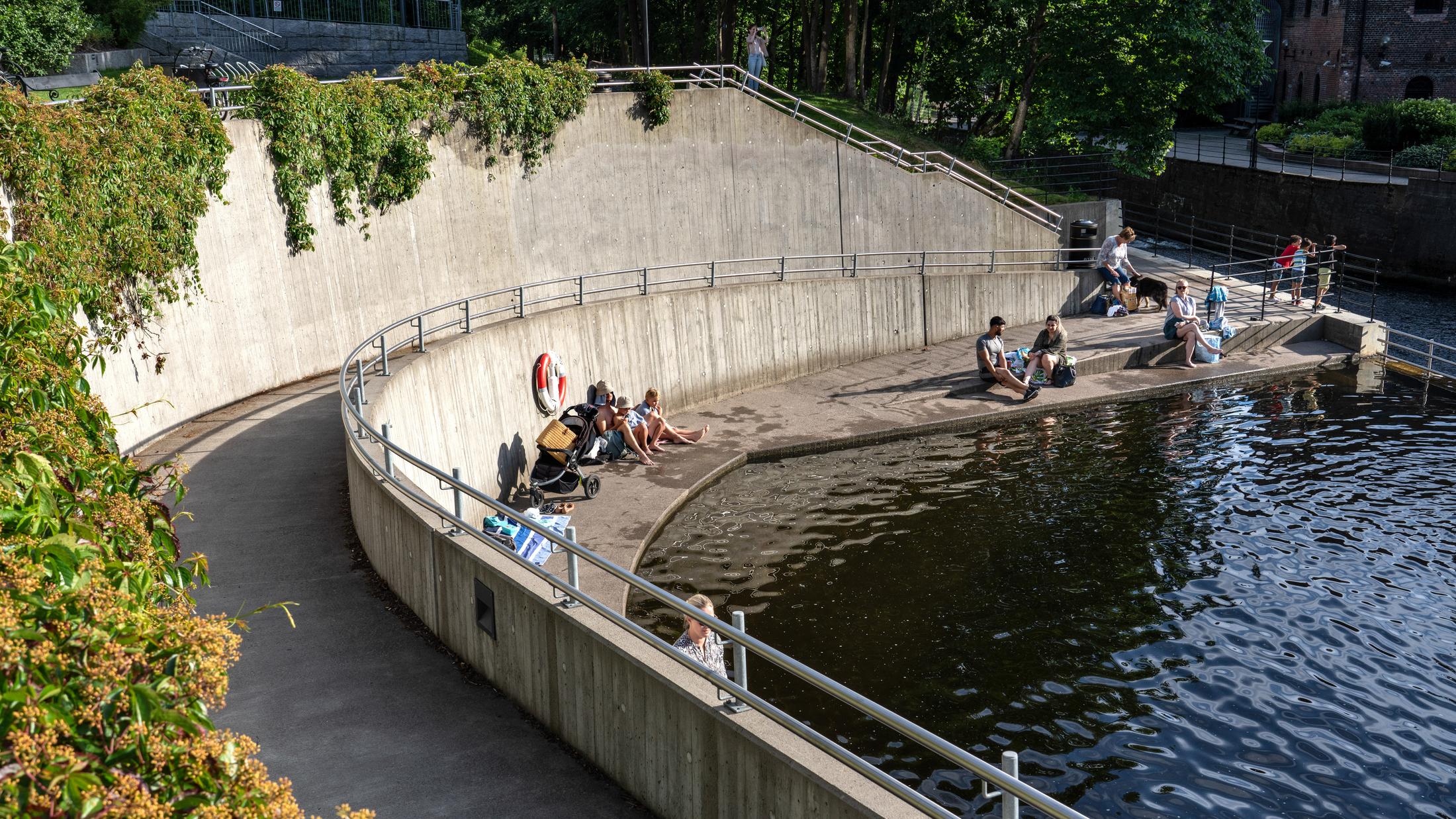 Badeanlegg med overvannshåndtering langs Akerselva. Foto