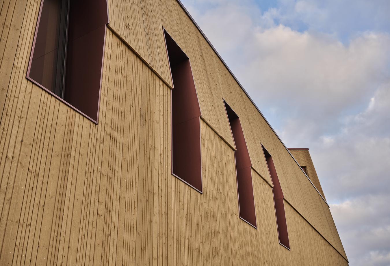 Detail of facade in wood. Photo